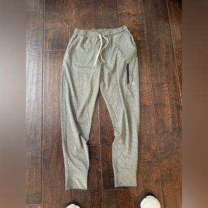 Vuori men’s green sweats joggers size small